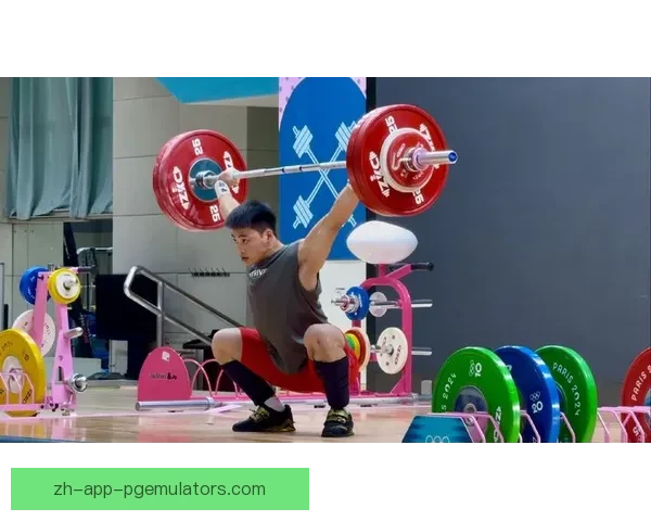 挑战极限！举重技巧视频教学，提升力量与技术水平